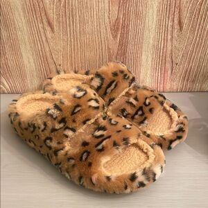 Crocs Men’s Classic Cozzy Animal Print Fuzzy Sandals